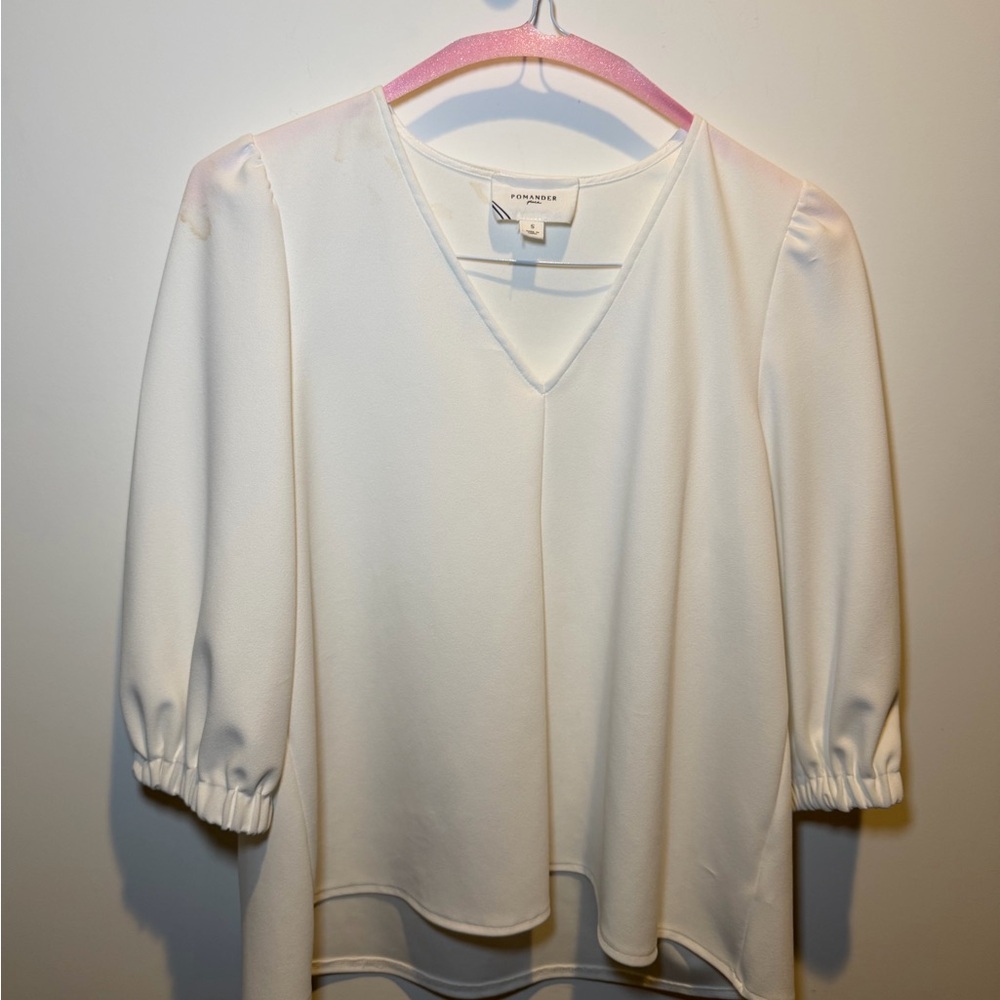 Pomander Place Cream V-Neck‎ Blouse
